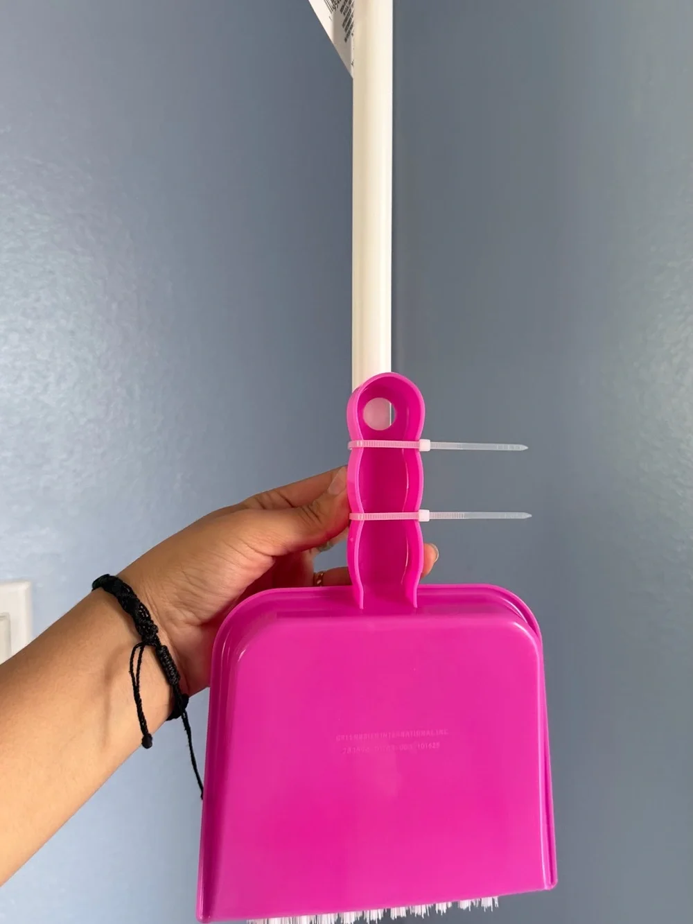 Kid’s cleaning pretend toy Dustpan & Broom Set in Bright Pink